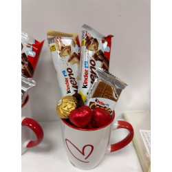 Taza con chocolates